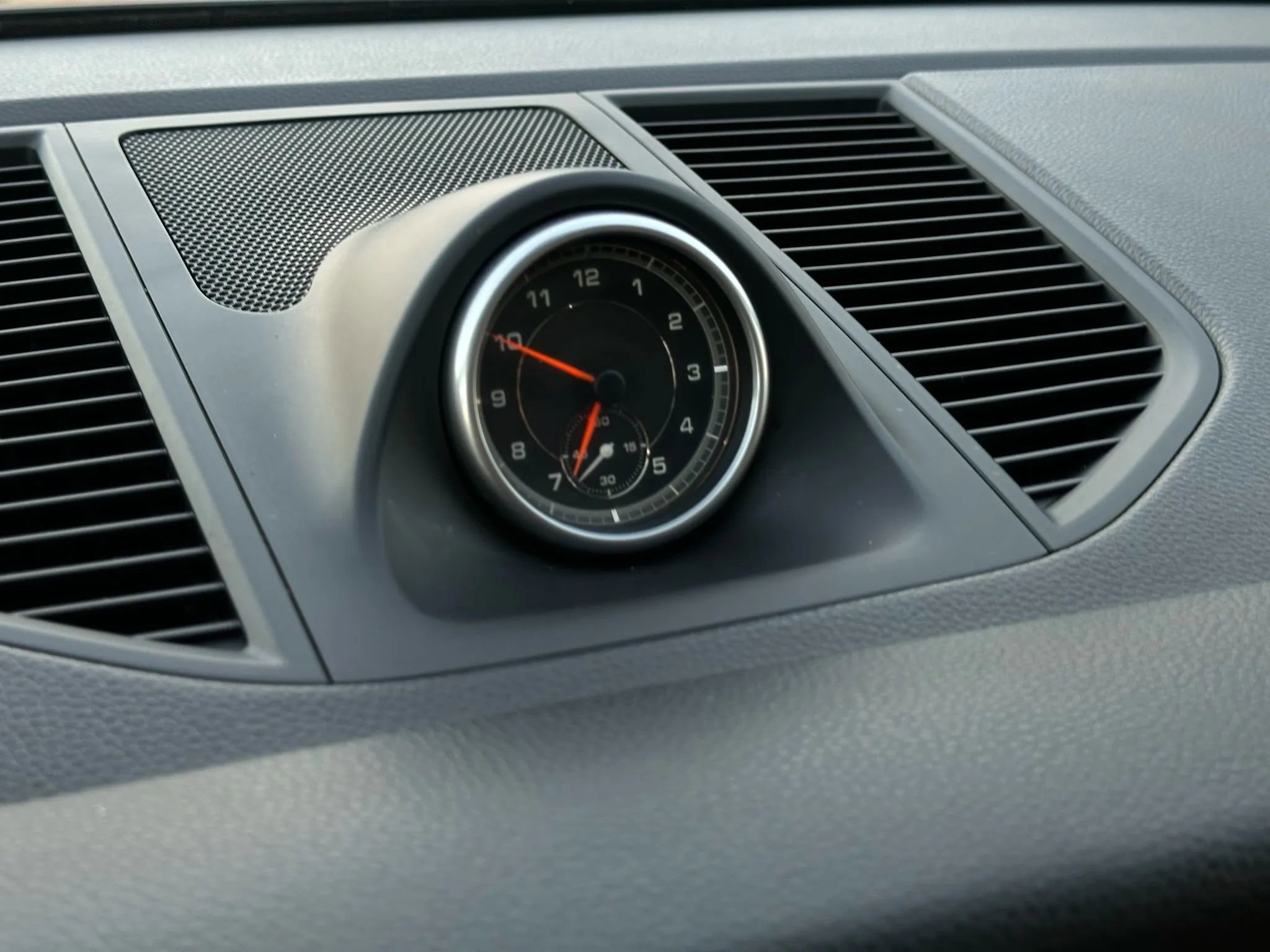 Used 2017 Porsche Macan S image 33