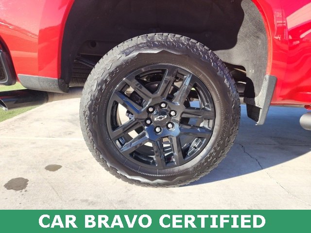 Certified 2025 Chevrolet Silverado 1500 Custom Trail Boss w/ Turbomax Blackout Package image 18