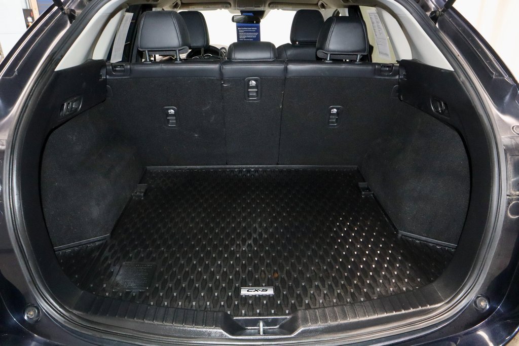 Used 2019 MAZDA CX-5 Touring image 14