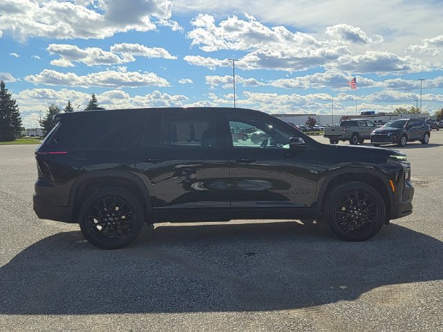 Used 2024 Chevrolet Traverse LS w/ Midnight/Sport Edition AWD/4WD image 4