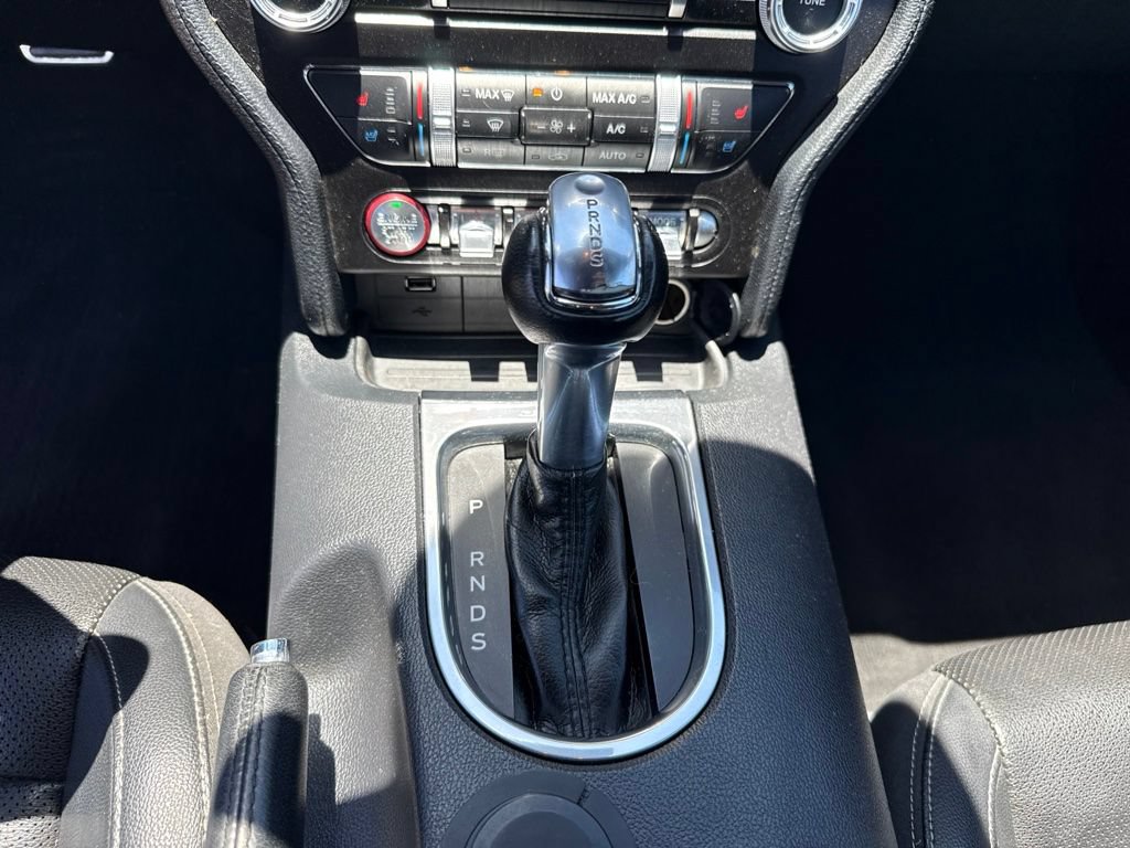 Used 2022 Ford Mustang Premium RWD image 13