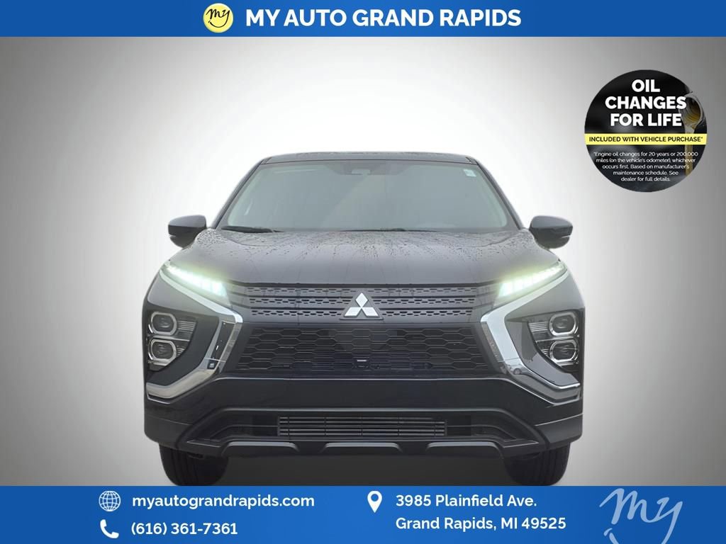 Used 2025 Mitsubishi Eclipse Cross ES image 2