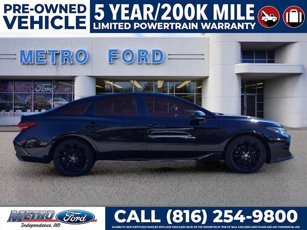 Used 2021 Toyota Avalon XSE image 2