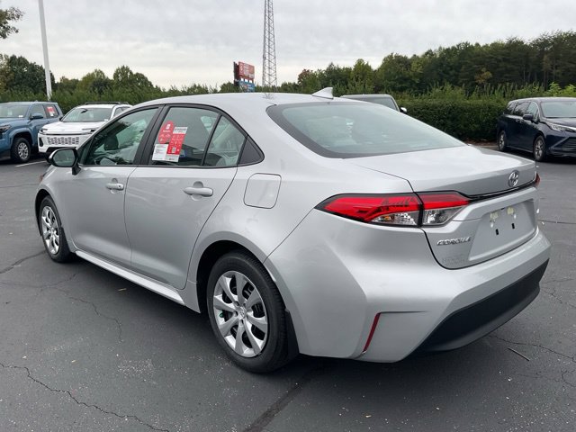 New 2027 Toyota Corolla LE FWD image 8
