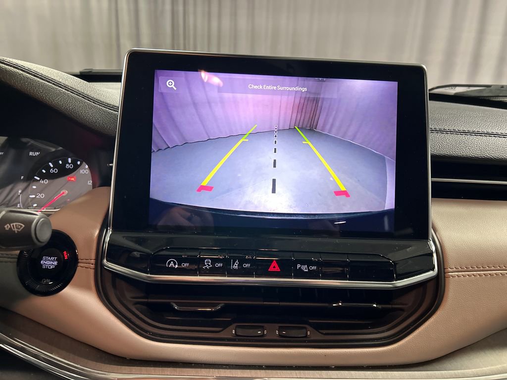 Used 2024 Jeep Compass Limited image 17