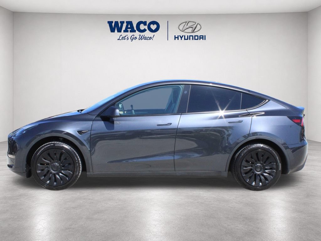 Used 2025 Tesla Model Y Long Range RWD image 4