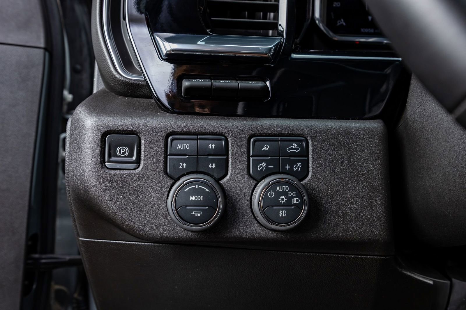 Used 2025 Chevrolet Silverado 2500 High Country w/ Technology Package image 22