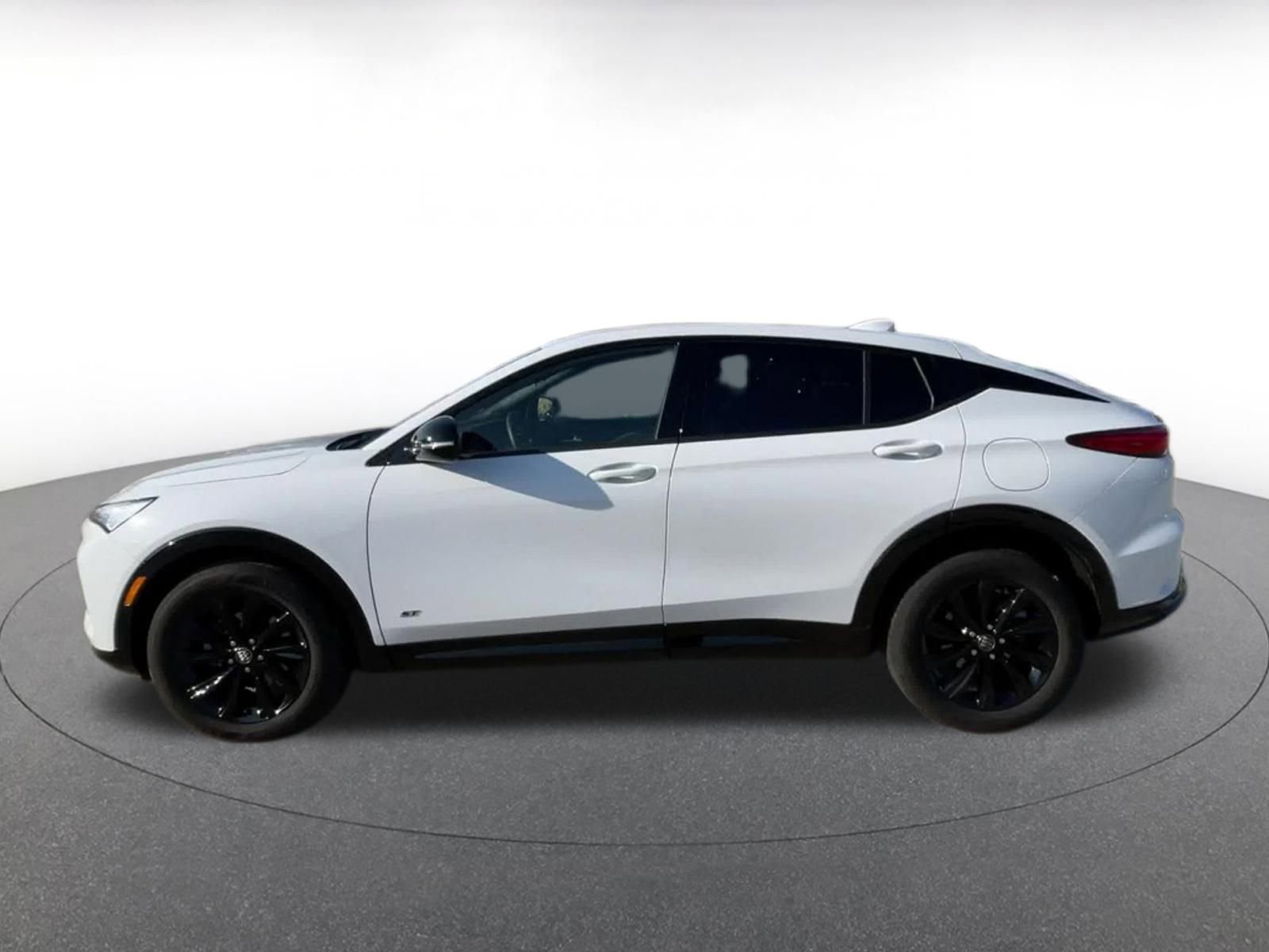 Used 2025 Buick Envista Sport Touring image 9