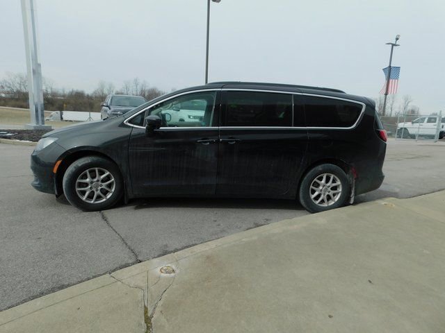 Used 2020 Chrysler Voyager LX w/ Cold Weather Group image 5