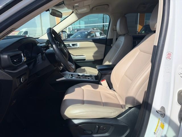 Used 2023 Ford Explorer XLT w/ Equipment Group 202A image 20