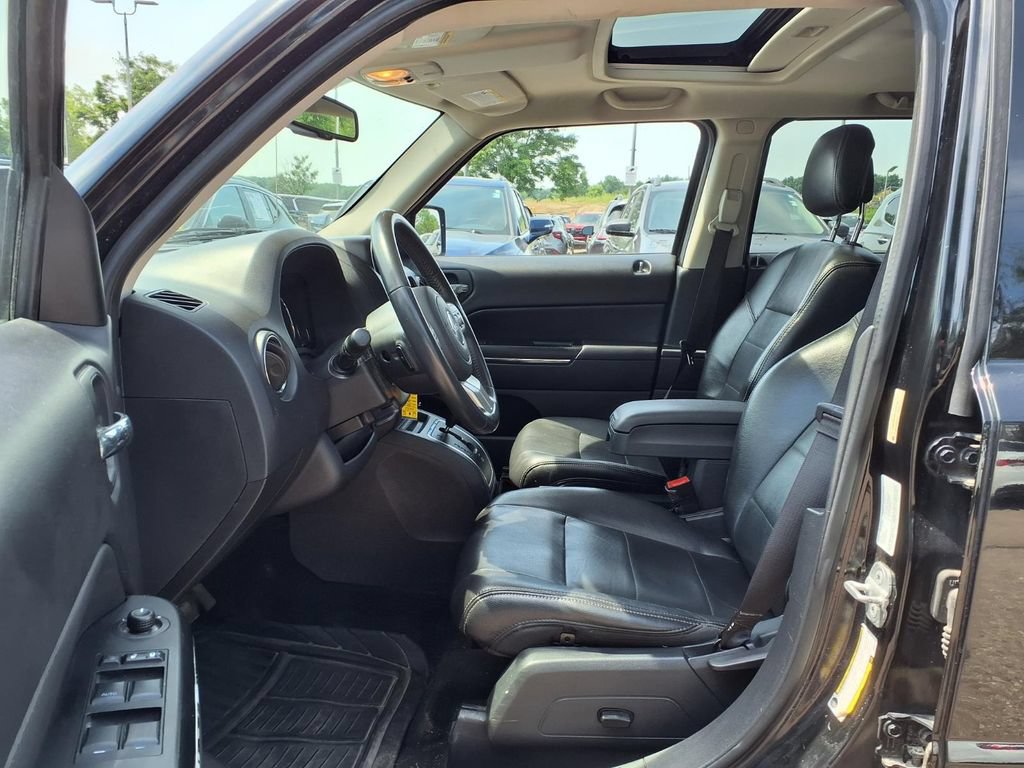 Used 2014 Jeep Patriot Limited w/ Sun/Sound Group AWD/4WD image 13