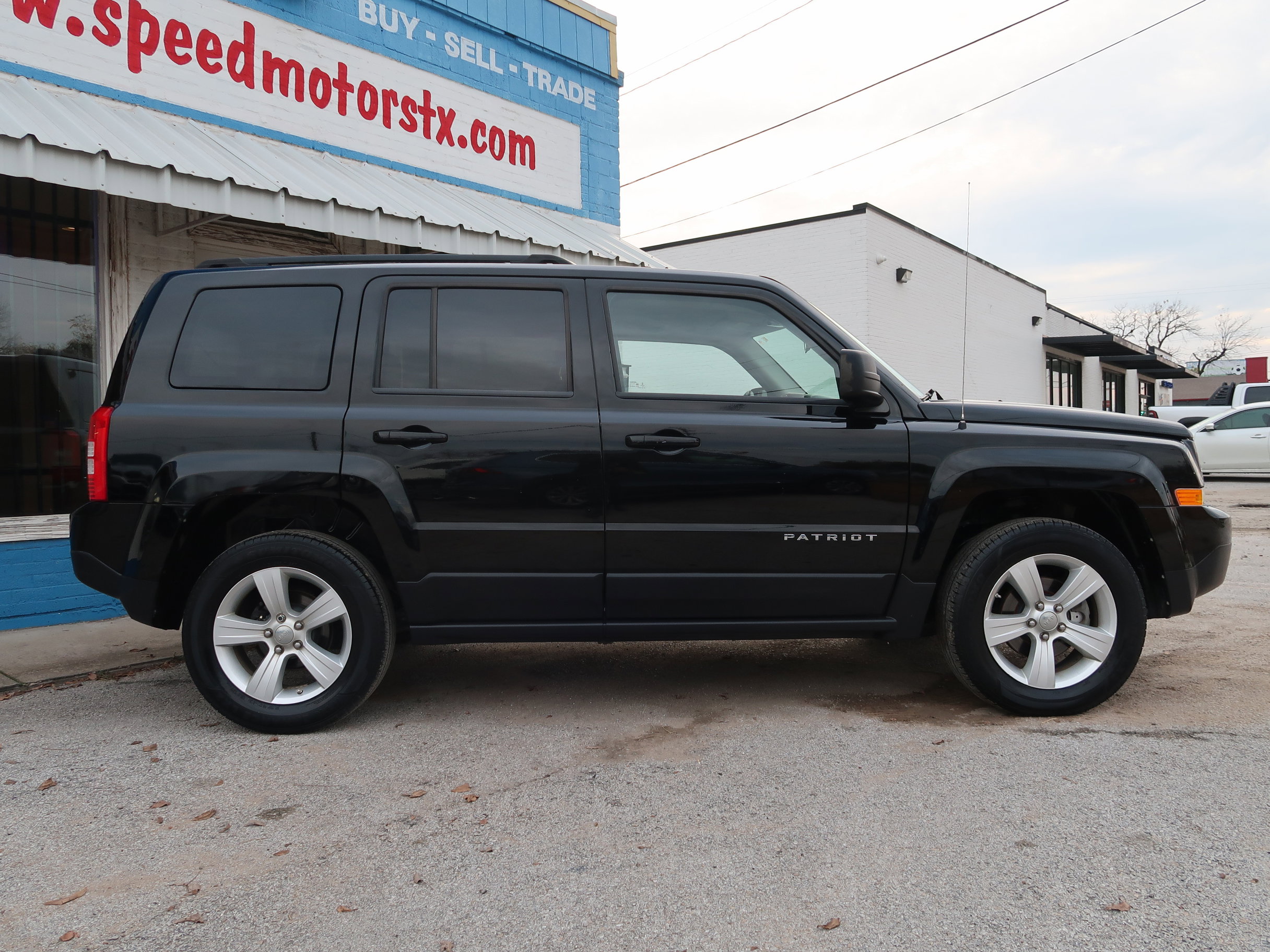 Used 2015 Jeep Patriot Sport w/ Power Value Group image 4
