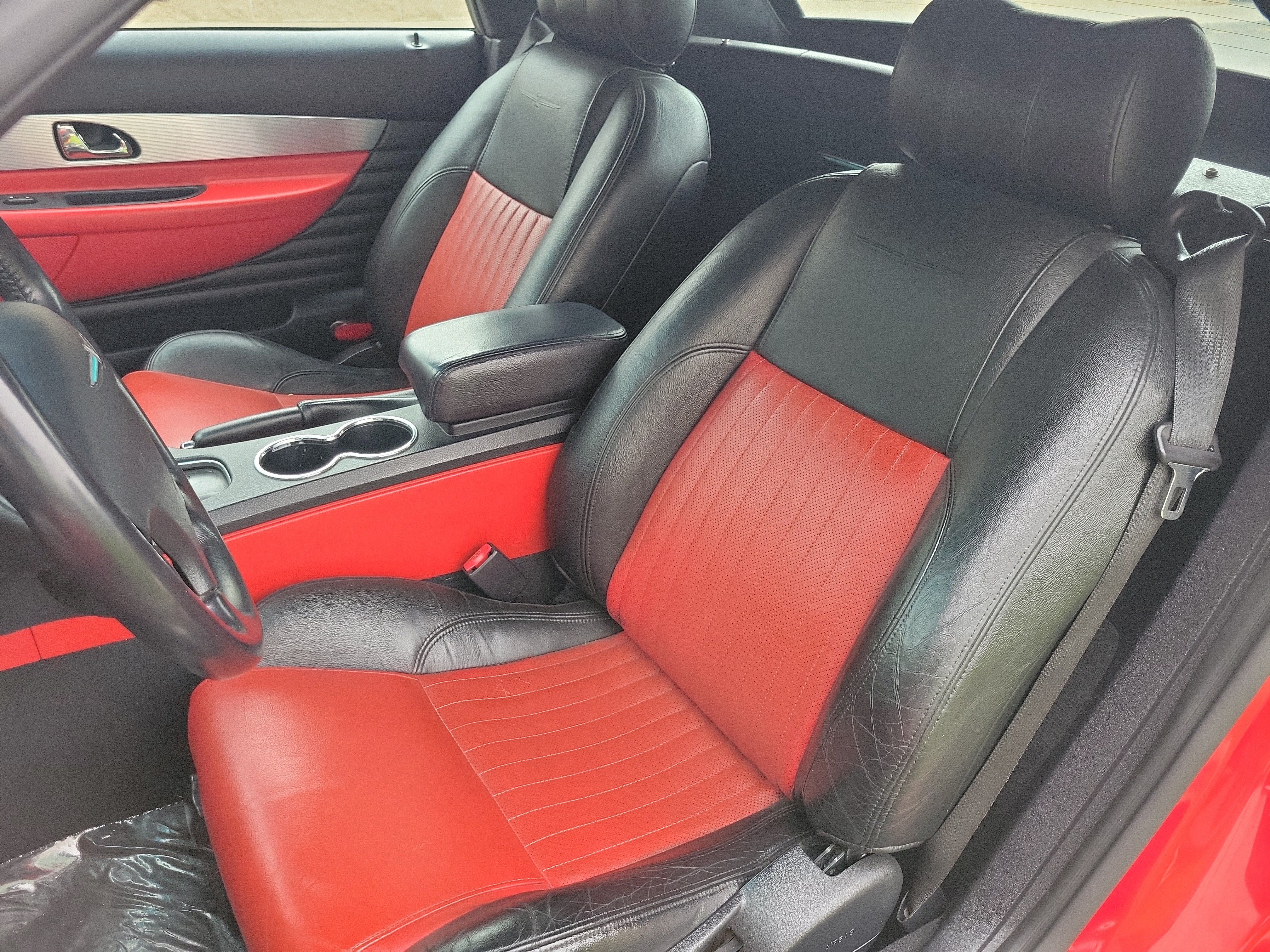 Used 2004 Ford Thunderbird RWD image 10