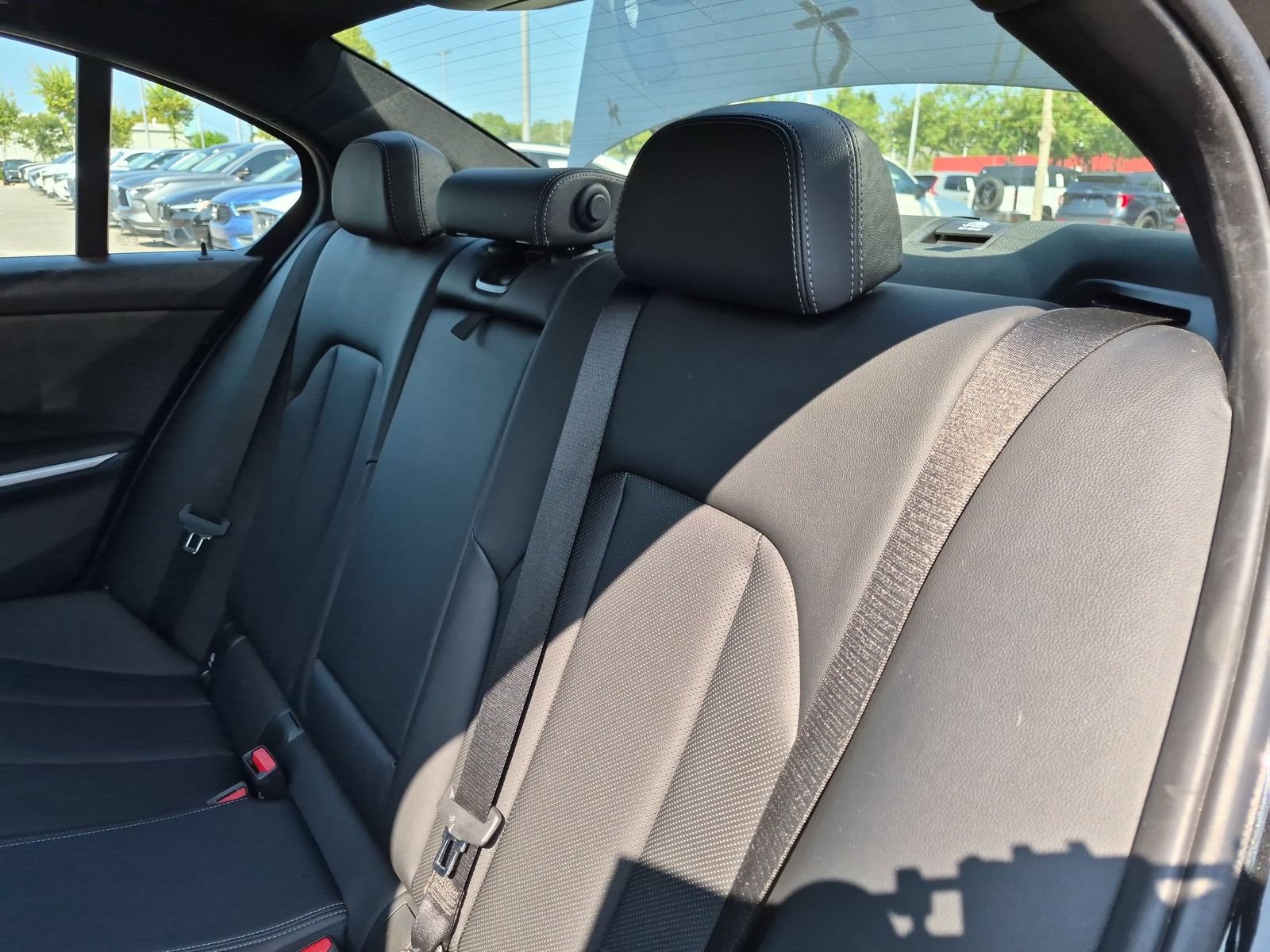 Used 2023 BMW 330i Sedan w/ Premium Package RWD image 29