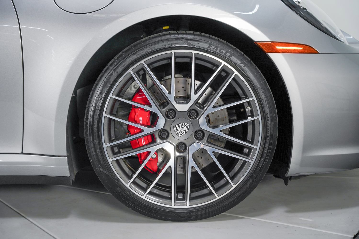 Used 2023 Porsche 911 Carrera 4S AWD/4WD image 25