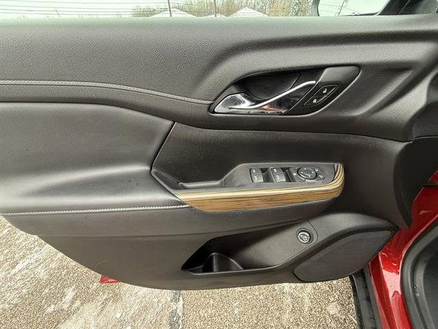 Used 2022 GMC Acadia SLE w/ Driver Convenience Package image 12