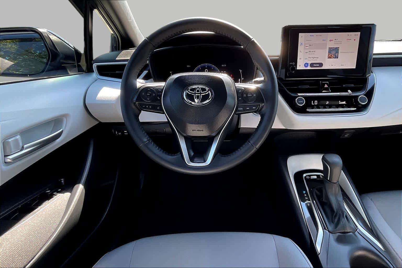 Used 2026 Toyota Corolla SE FWD image 6