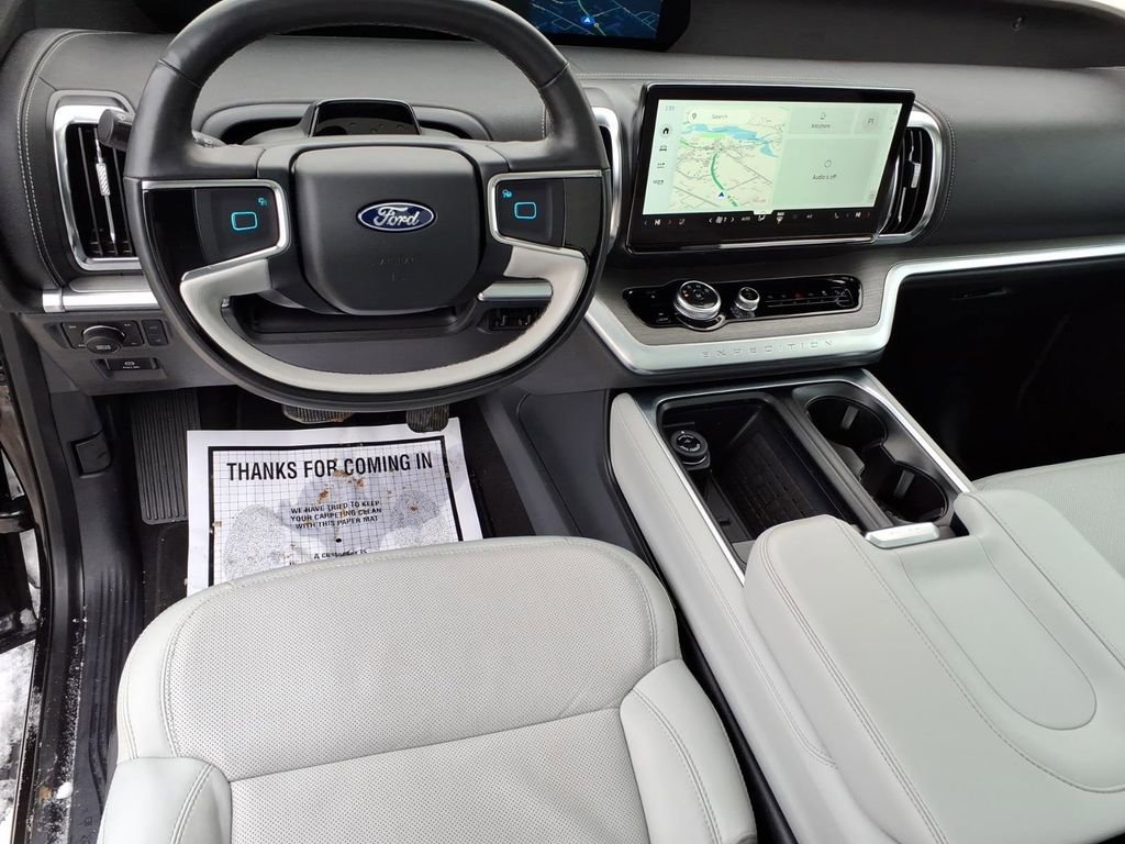 Used 2025 Ford Expedition Max Platinum image 18