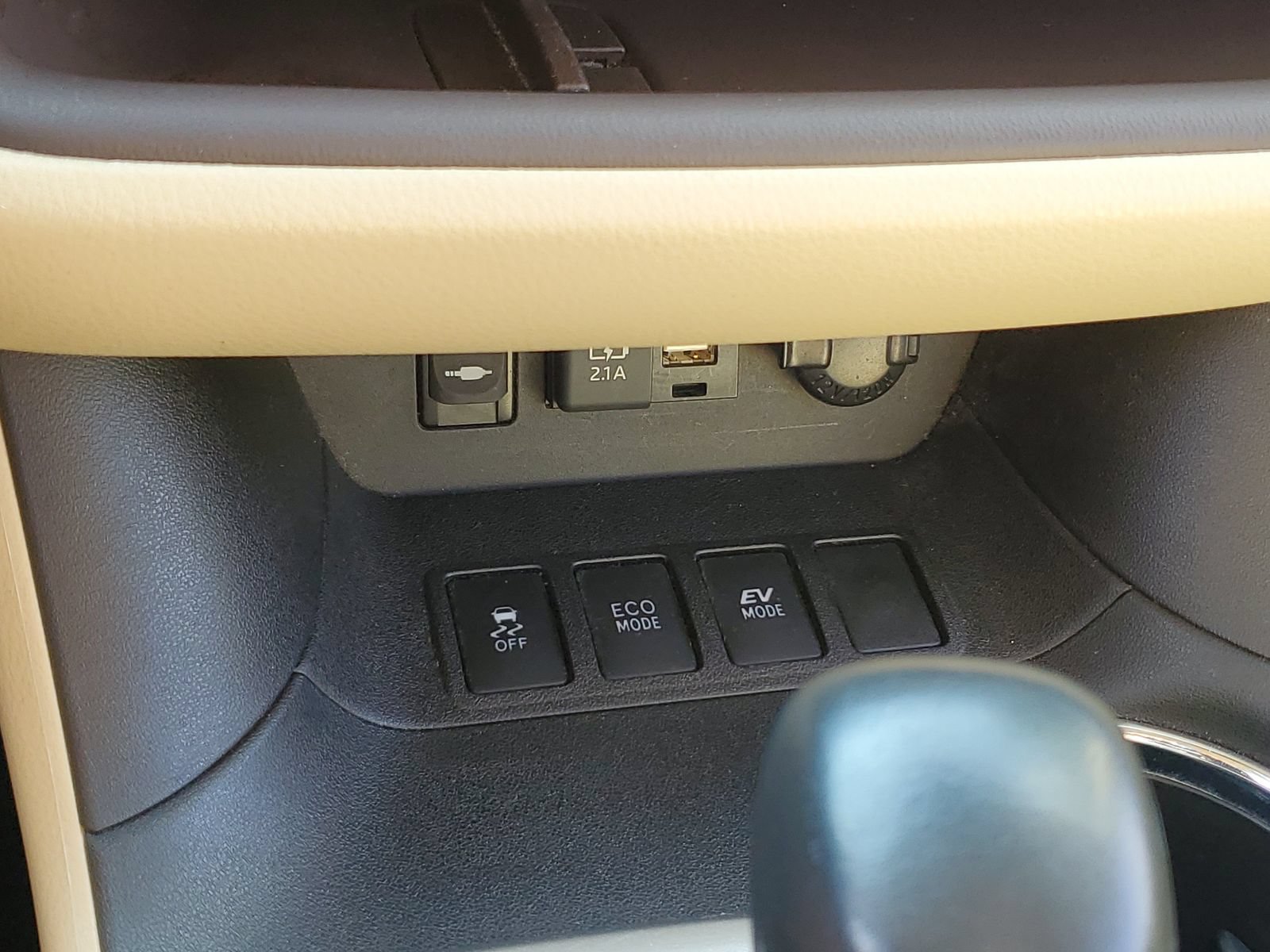 Used 2019 Toyota Highlander XLE AWD/4WD image 29