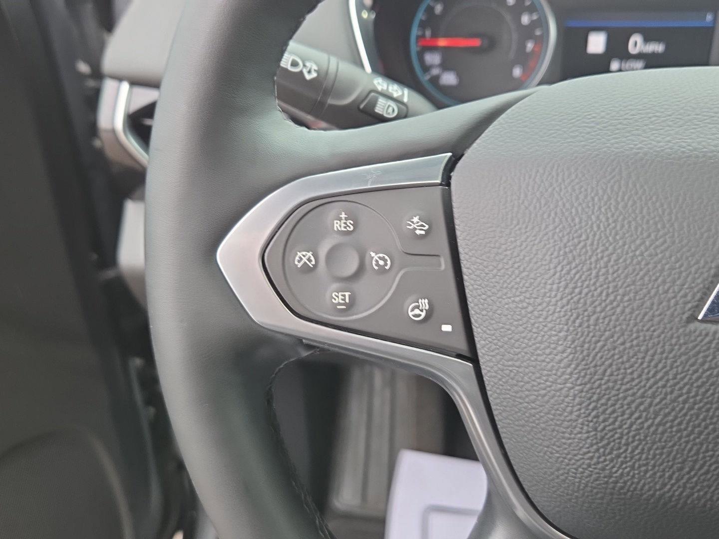Used 2023 Chevrolet Traverse RS AWD/4WD image 25