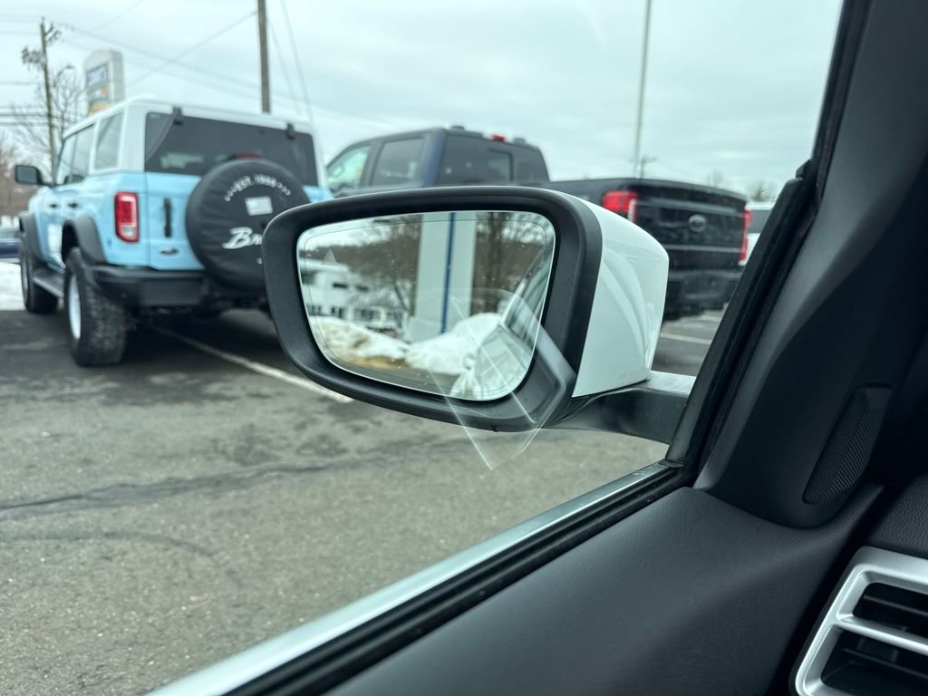 Used 2025 BMW 330i xDrive Sedan w/ Premium Package image 40