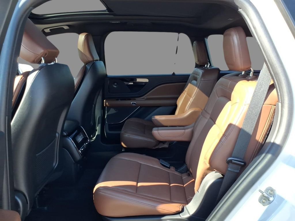 Certified 2023 Lincoln Aviator Reserve w/ Elements Package Plus image 5