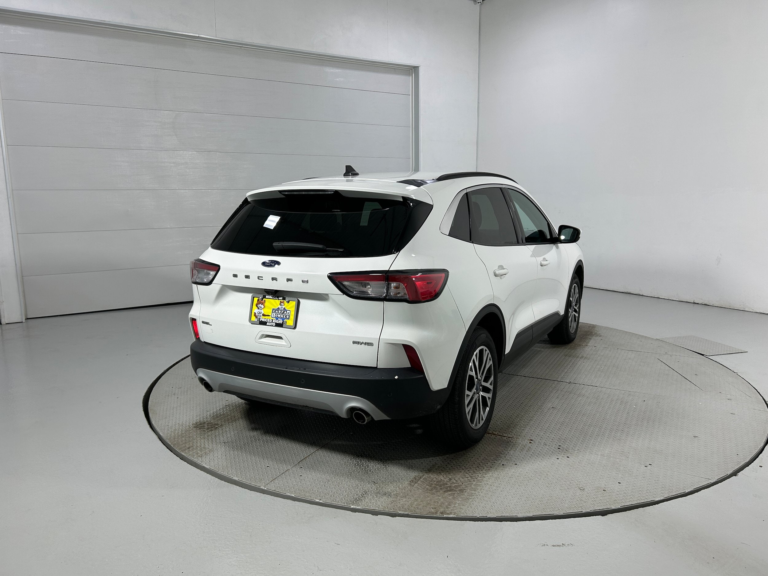 Used 2020 Ford Escape SEL AWD/4WD image 34