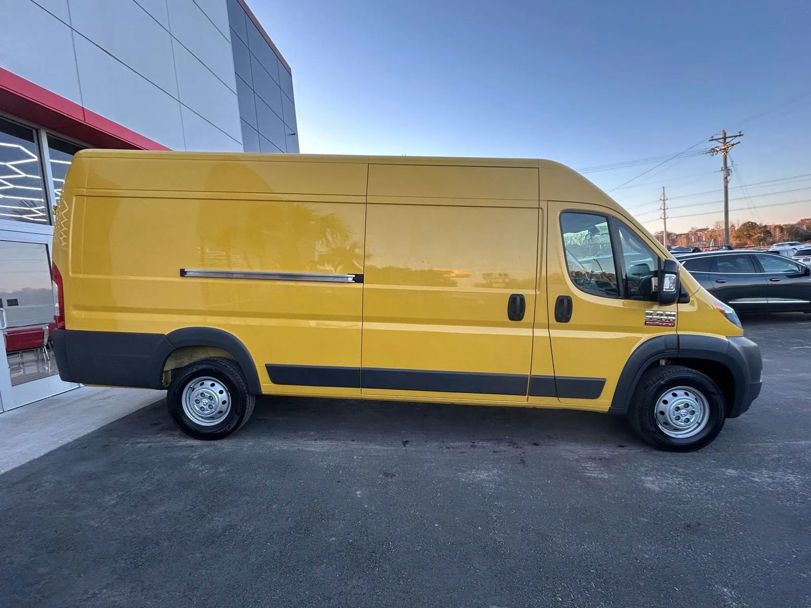 Used 2018 RAM ProMaster 3500 w/ Interior Convenience Group image 7