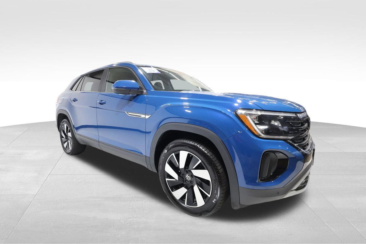 Used 2025 Volkswagen Atlas Cross Sport SE image 6