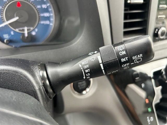 Used 2020 Toyota Sienna XLE w/ XLE Navigation Package AWD/4WD image 30