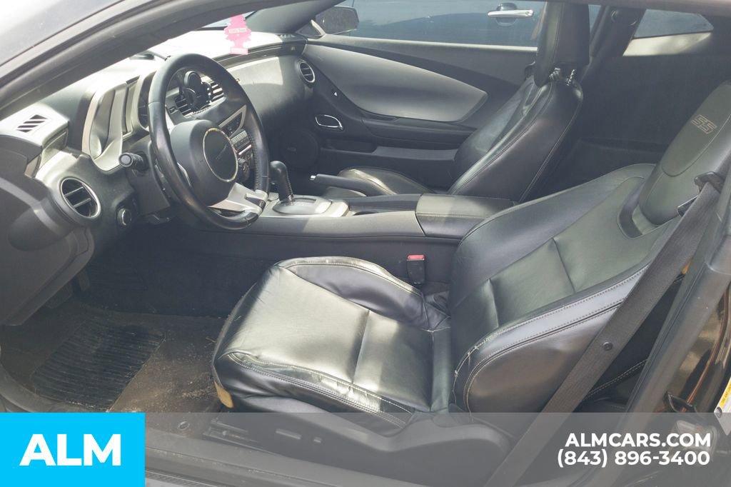 Used 2010 Chevrolet Camaro SS w/ RS Package RWD image 8