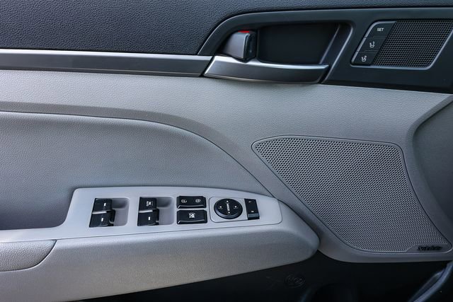 Used 2017 Hyundai Elantra Limited w/ Limited Ultimate Package 05 image 23