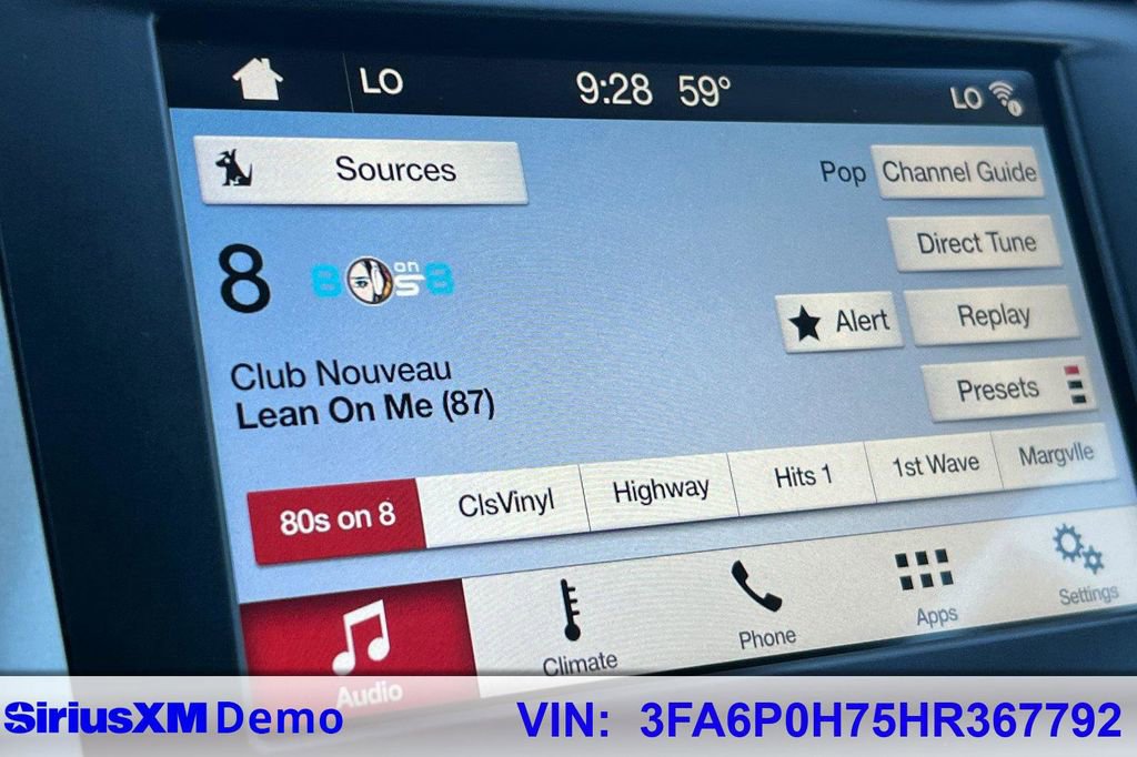 Used 2017 Ford Fusion SE w/ Fusion SE Technology Package image 30