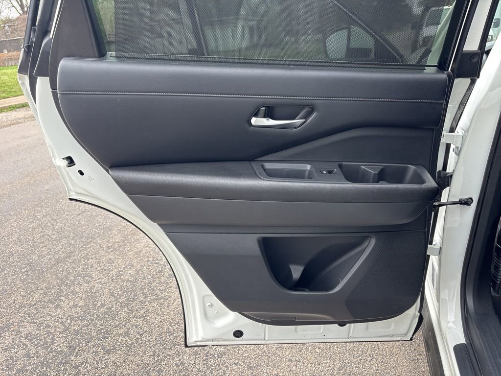 Used 2022 Nissan Pathfinder SL image 21