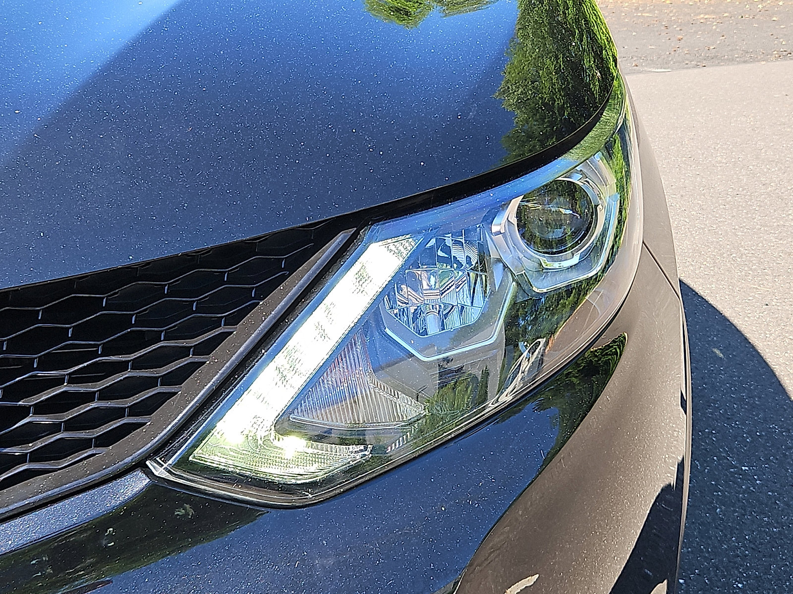 Certified 2019 Nissan Rogue Sport SL w/ Premium Package AWD/4WD image 9