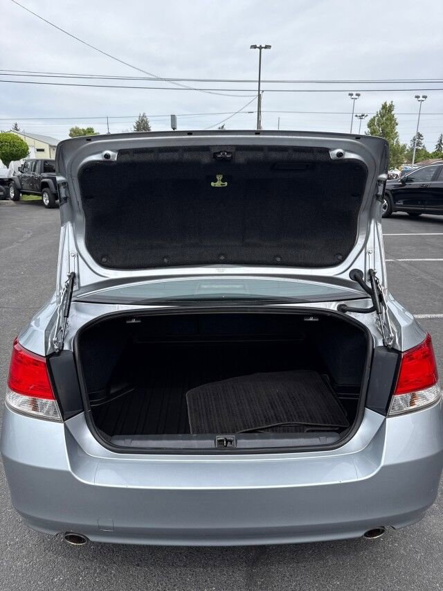 Used 2013 Subaru Legacy 3.6R Limited w/ Popular Pkg 2 AWD/4WD image 14