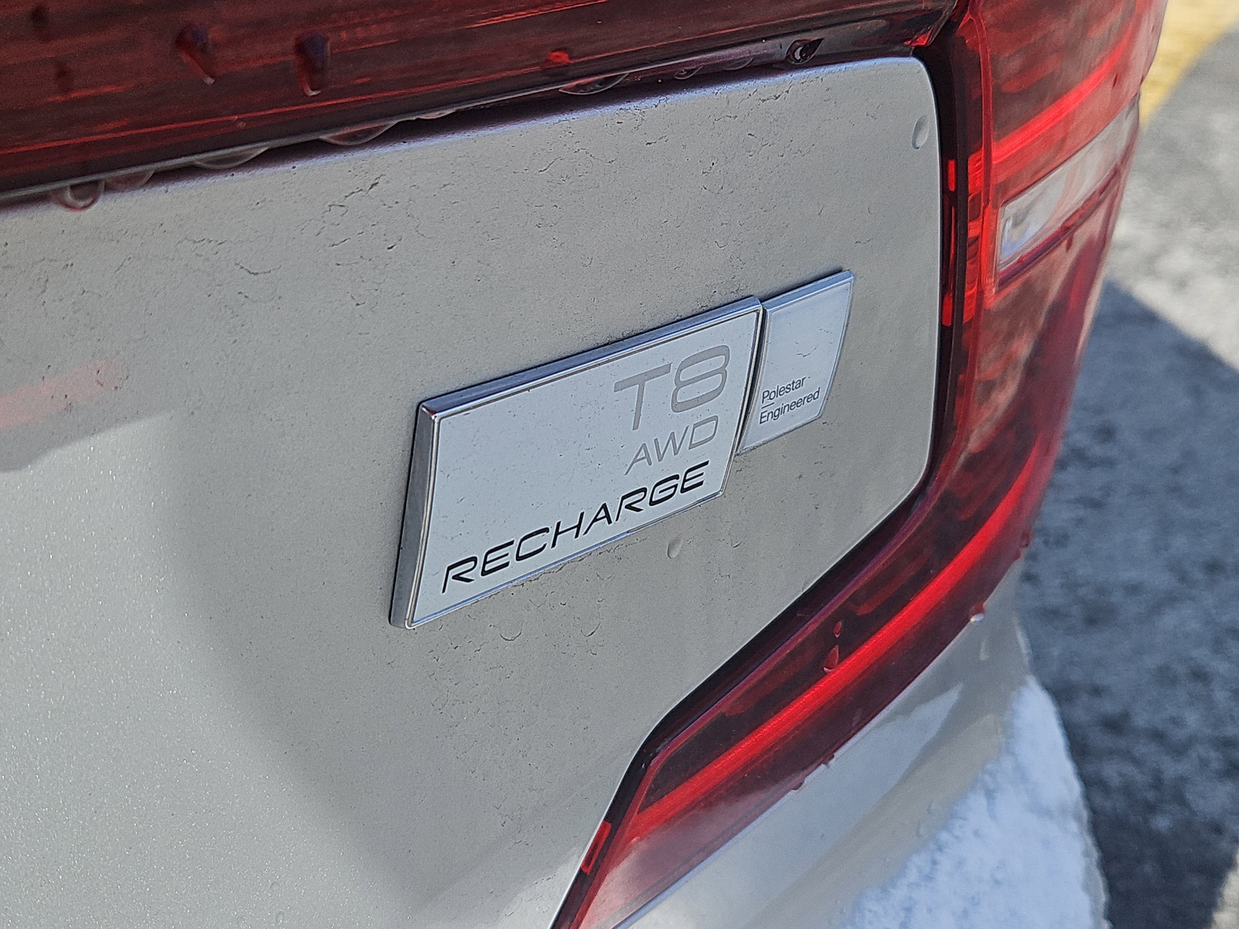 Used 2022 Volvo S60 T8 Inscription image 5