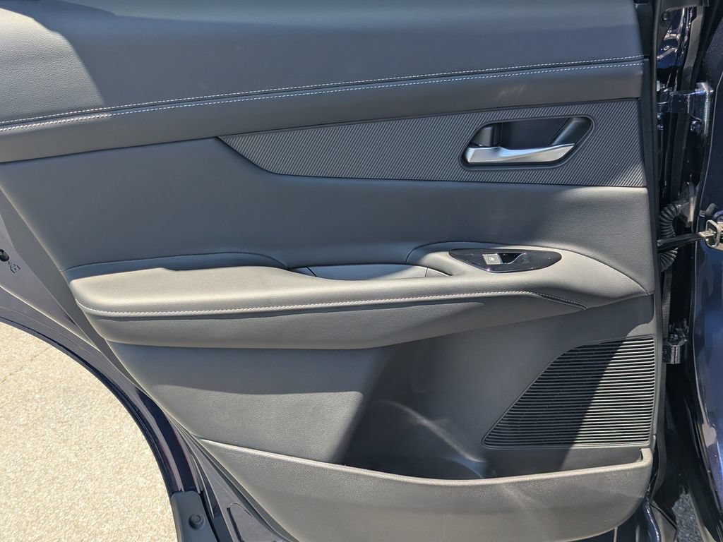 Certified 2025 Nissan Murano SL w/ Cargo Package AWD/4WD image 18
