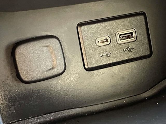 Used 2023 GMC Acadia SLE w/ Driver Convenience Package image 25