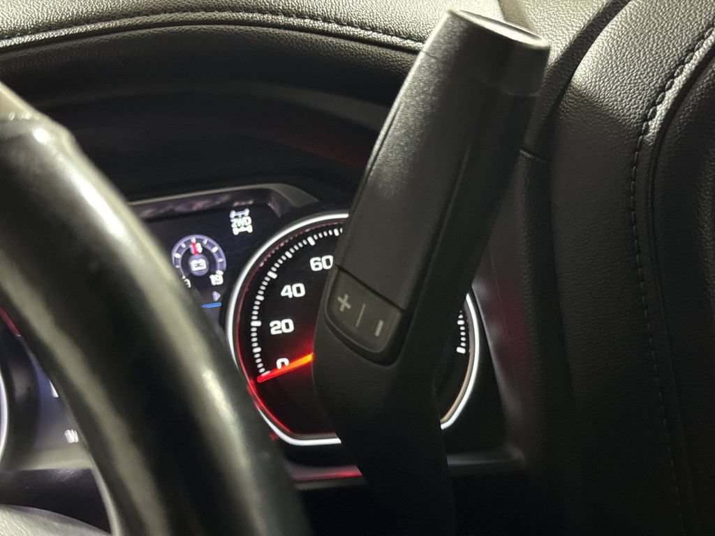 Used 2019 Chevrolet Silverado 1500 High Country w/ Technology Package AWD/4WD image 18