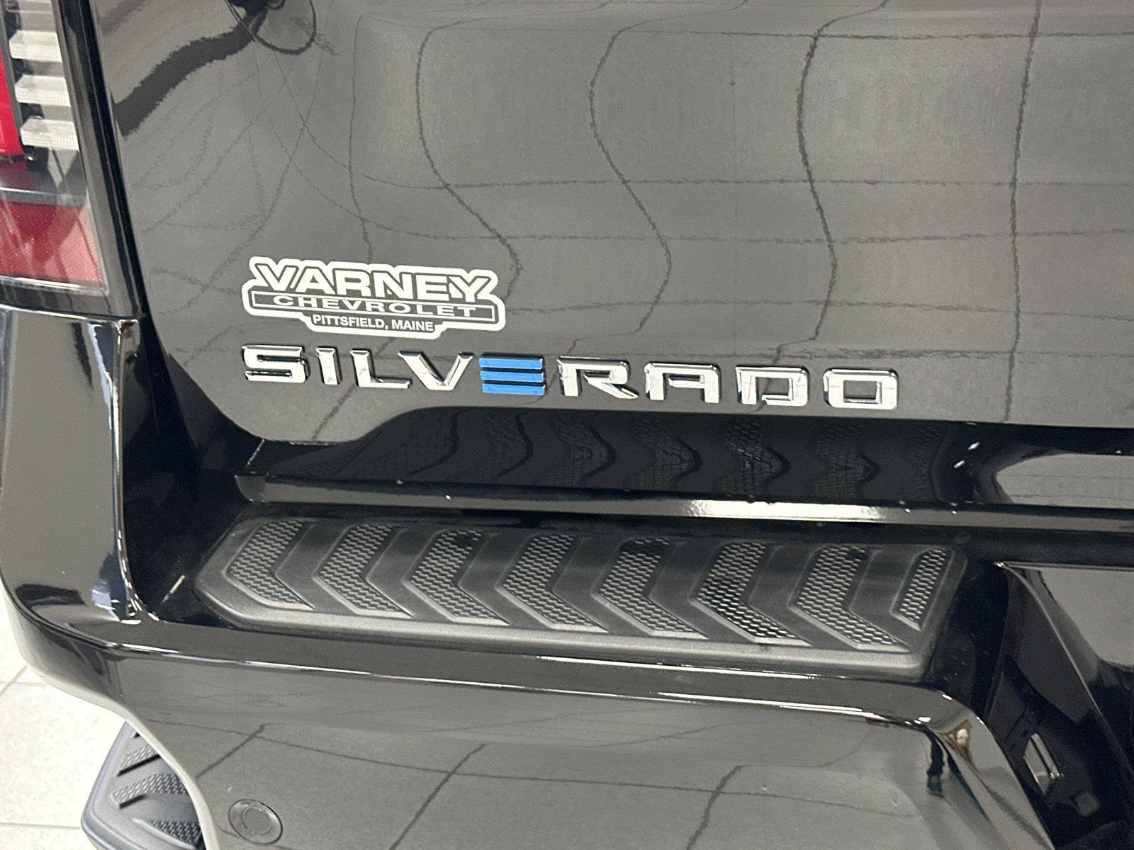 New 2024 Chevrolet Silverado EV RST image 6