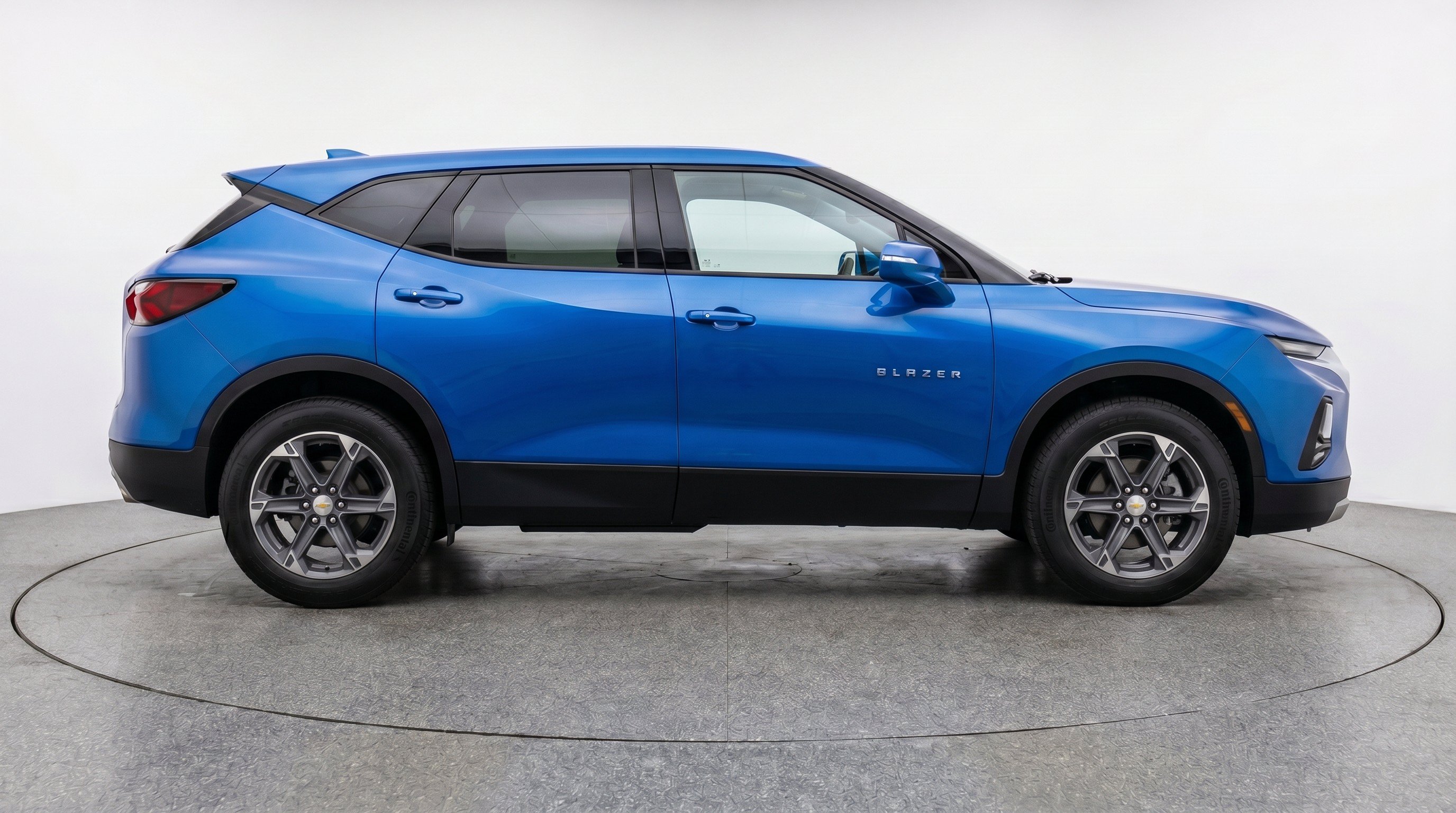 Used 2025 Chevrolet Blazer LT FWD image 11