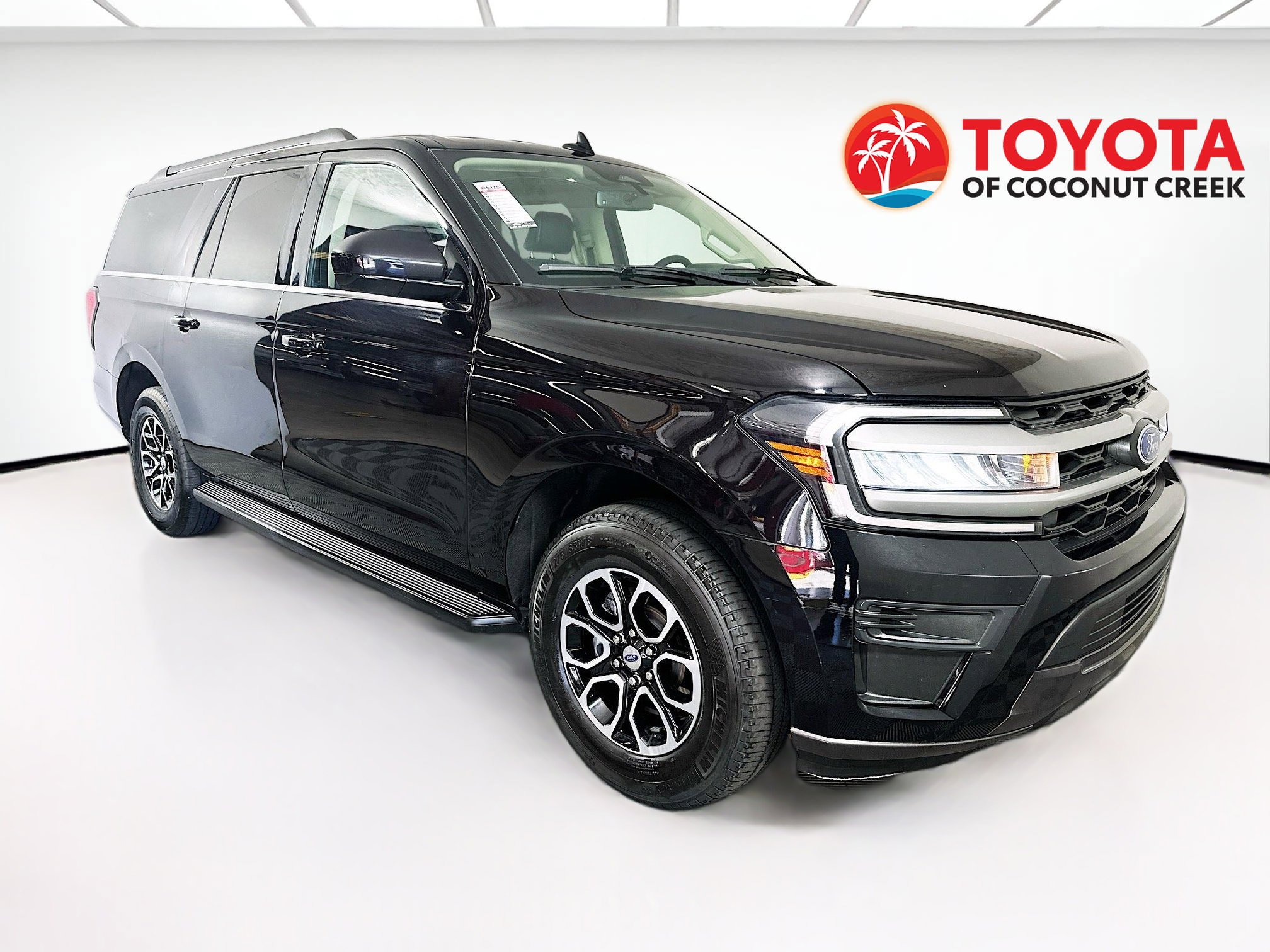 Used 2024 Ford Expedition Max XLT image 1