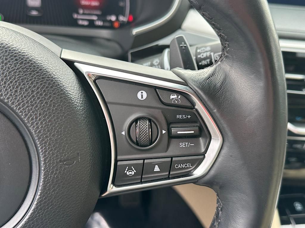 Used 2023 Acura MDX SH-AWD w/ Technology Package image 29