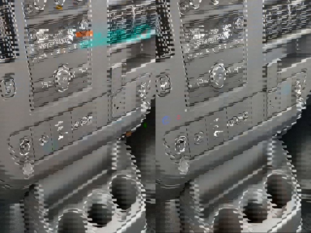 New 2025 Chevrolet Express 2500 w/ Driver Convenience Package image 25