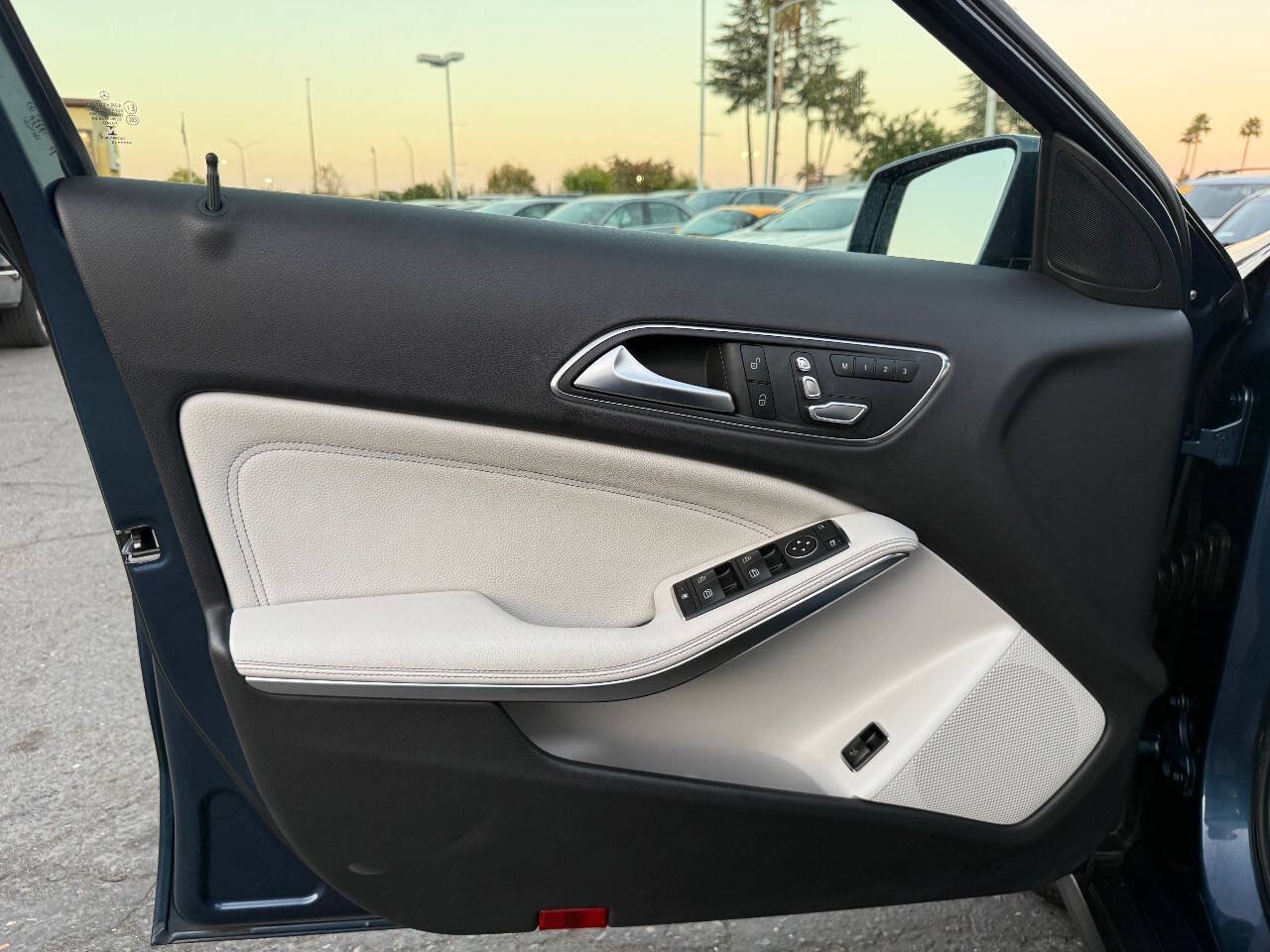 Used 2019 Mercedes-Benz GLA 250 4MATIC image 10