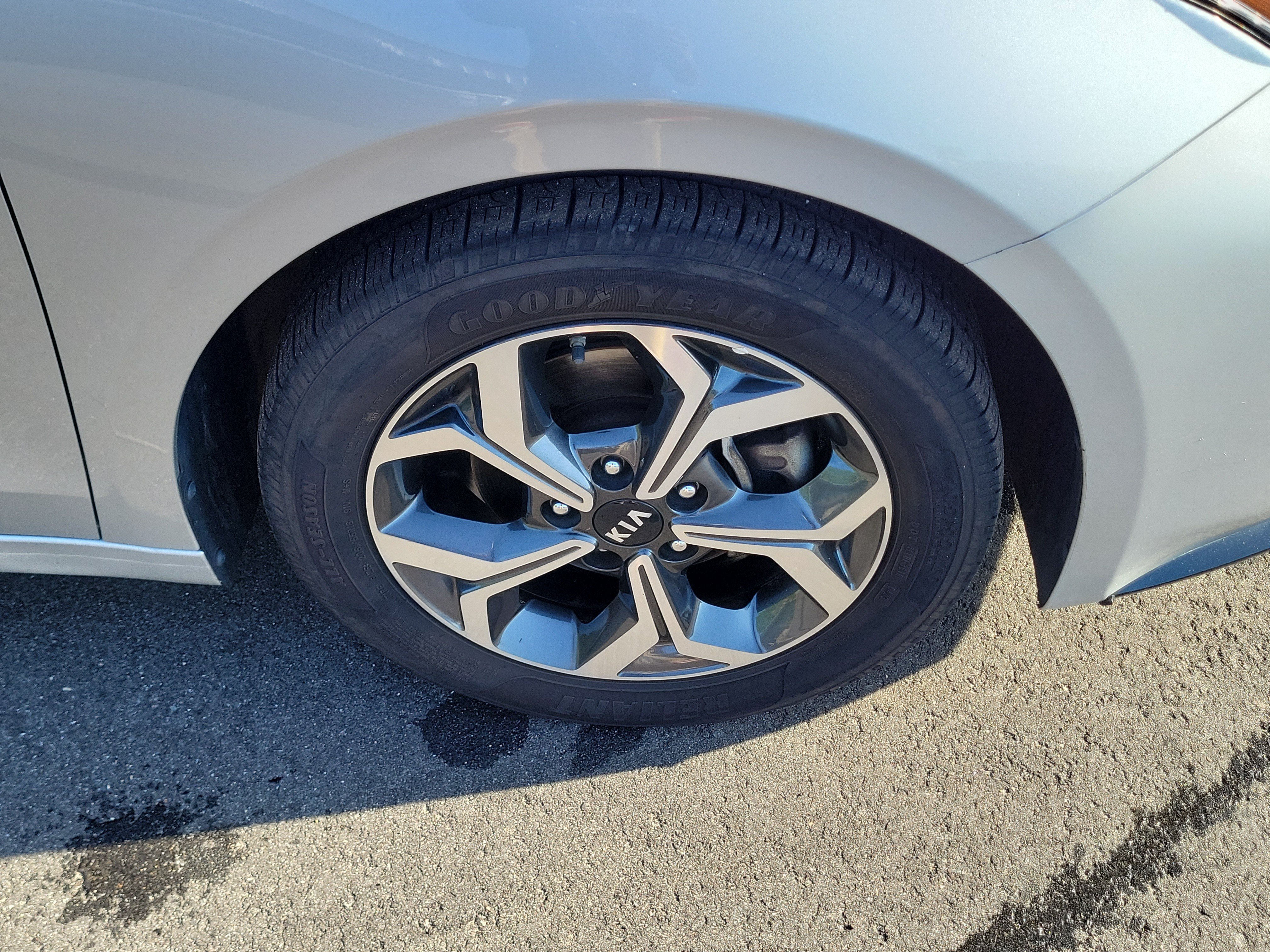 Used 2020 Kia Forte LXS FWD image 38