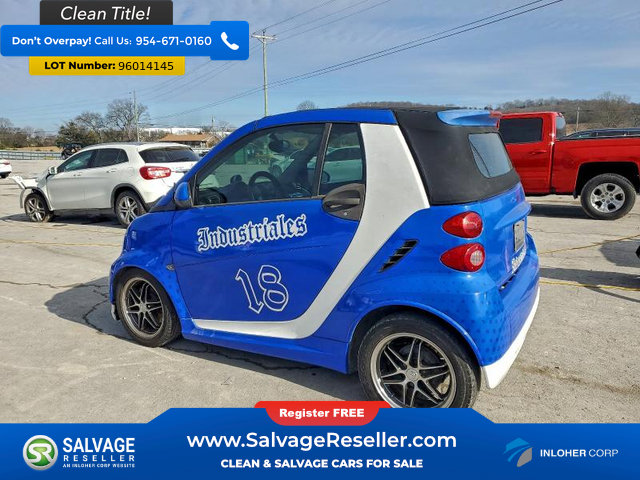 Used 2011 smart fortwo Convertible image 3
