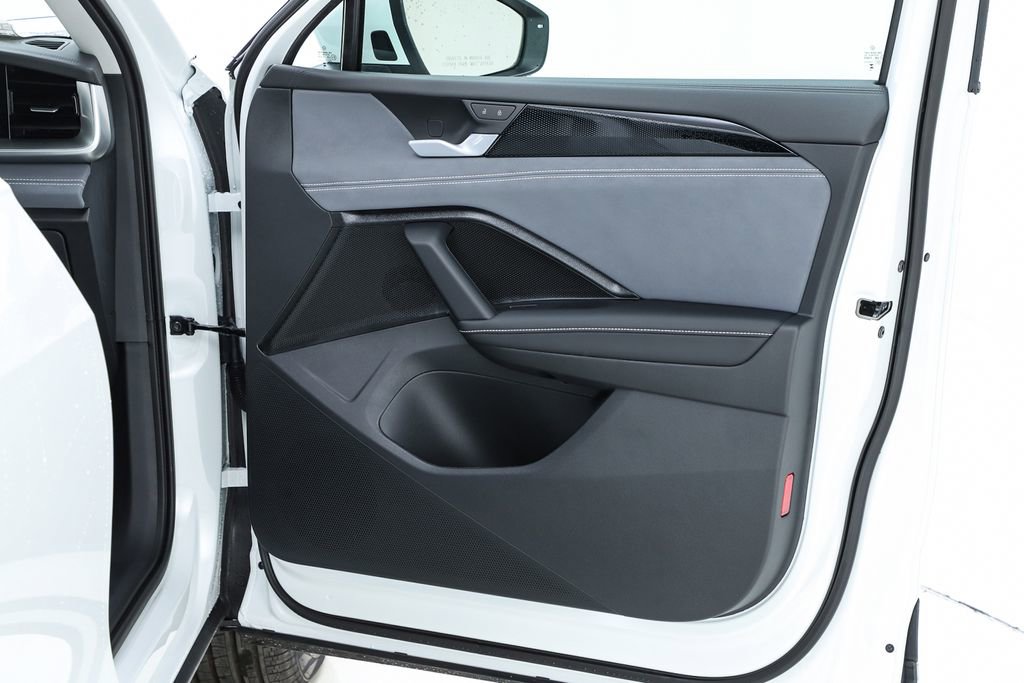 New 2026 Volkswagen Tiguan SE image 71