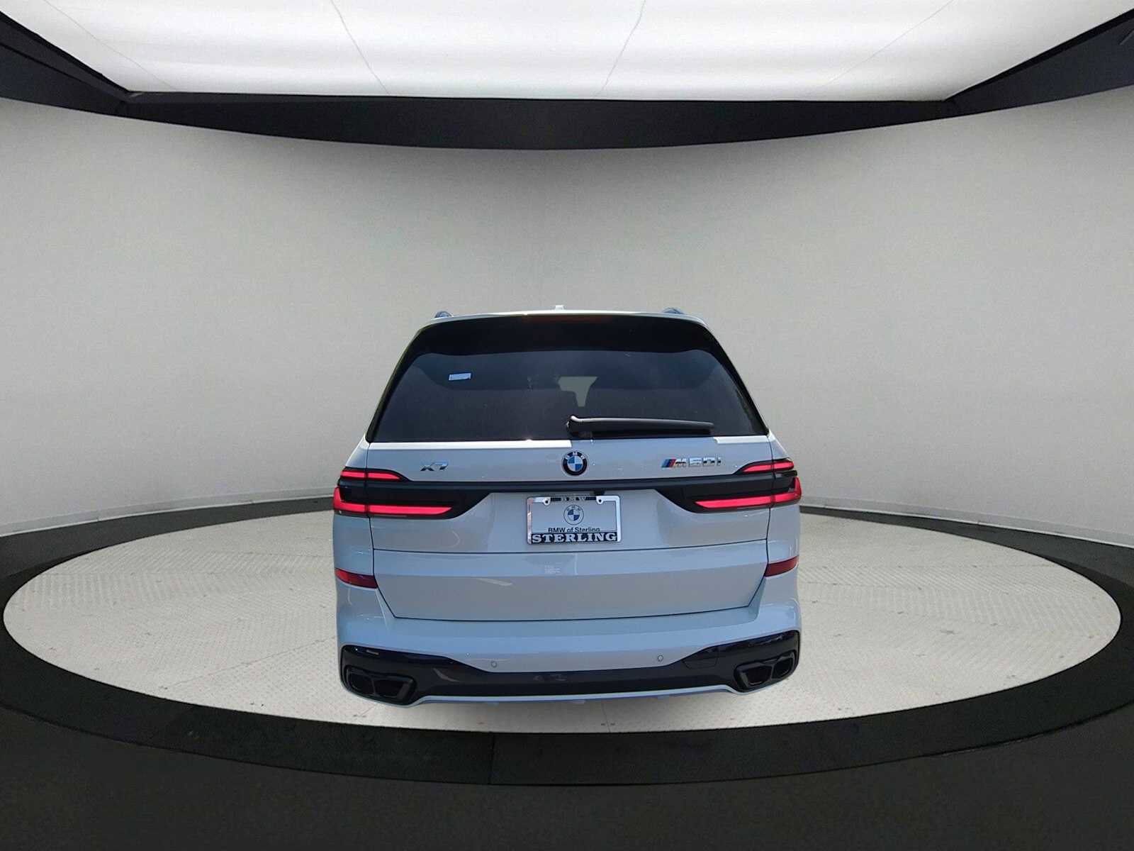 Used 2026 BMW X7 M60i image 7